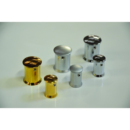 PIECES DE FIXATION PERCEES...