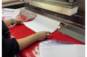 &lt;p&gt;La soudure Haute fréquence est la seule technique d&#039;assemblage qui permet de renforcer le produit une fois assemblé. Un courant de Haute Fréquence vient faire fusionner la matière selon la forme de l&#039;électrode. C&#039;est la solution indispensable à la bonne tenue des soudures pour les assemblages de toiles grands formats. Tous les types d&#039;assemblages sont envisageables (en superposition, en bord à bord pour les toiles translucides...).&lt;/p&gt;