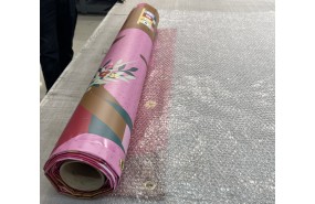 &lt;p&gt;Une fois finalisée, la toile PVC est conditionnée pour limiter les plis au maximum. Selon le cas, elle sera soit roulée sur un mandrin, ou nappée sur palettes. Les séries peuvent également êtres conditionnées unitairement et livrées en envoi masqué directement à vos clients.&lt;/p&gt;